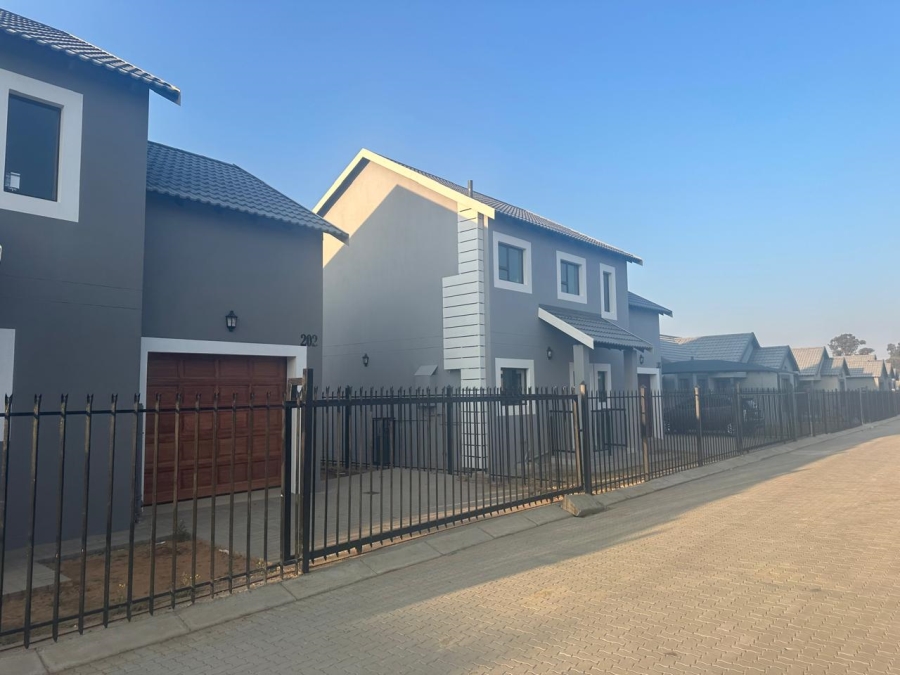 3 Bedroom Property for Sale in Bloemspruit Free State